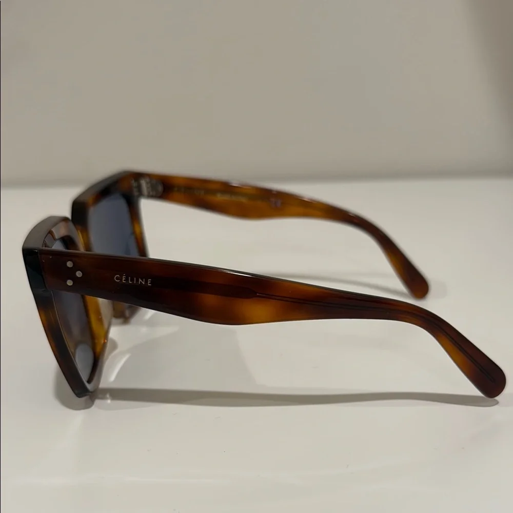 Tortoise Shell Square Sunglasses - Picture 2 of 4